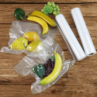 El sellador al vacío en relieve de nailon libre de BPA de 2 paquetes empaqueta Rolls para almacenamiento de alimentos
