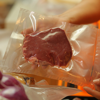El sellador al vacío en relieve para almacenamiento de alimentos reutilizable rueda la bolsa de sellado al vacío